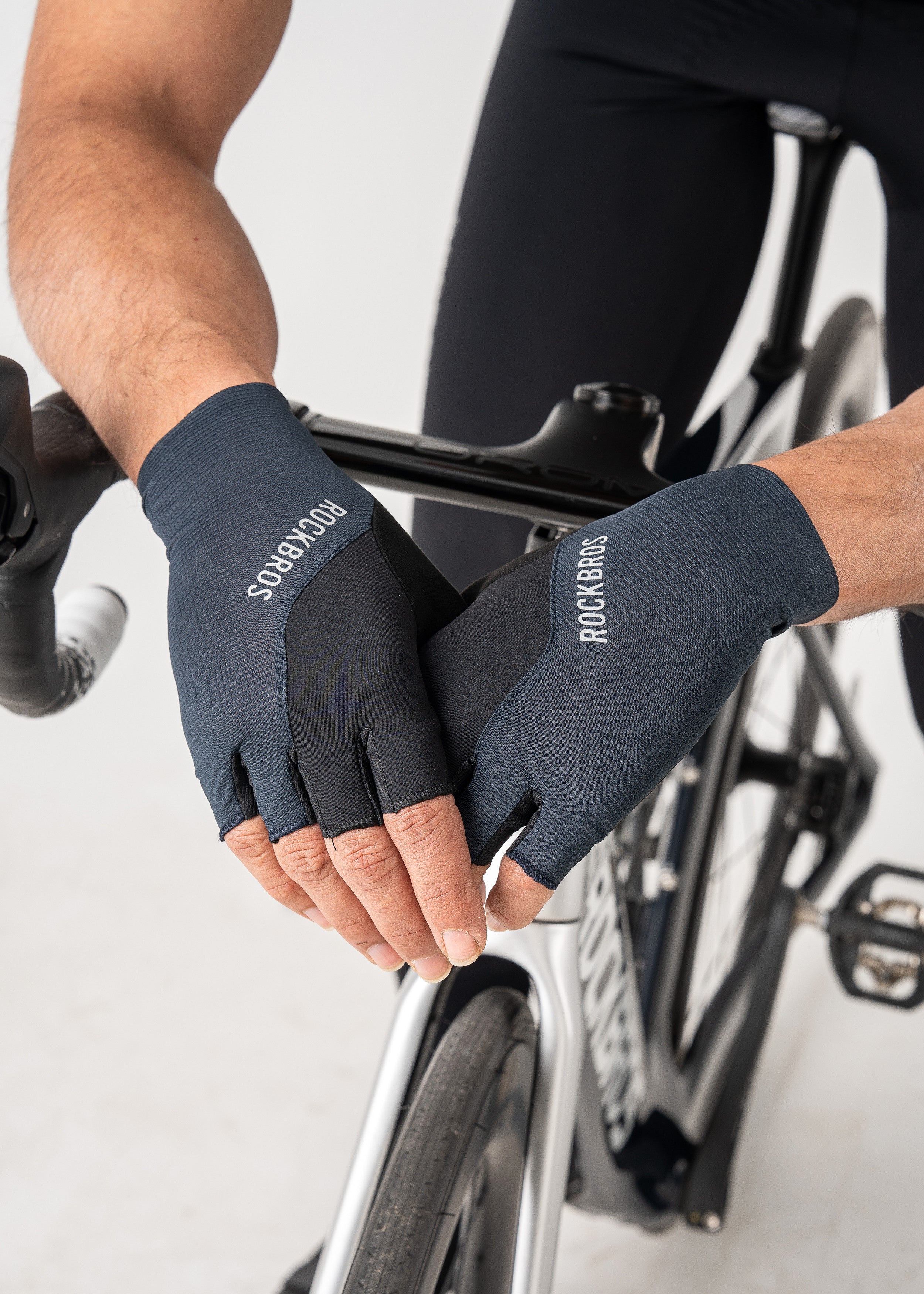 ROCKRBOS Road-to-Sky Cycling Fingerless Gloves - Image 7