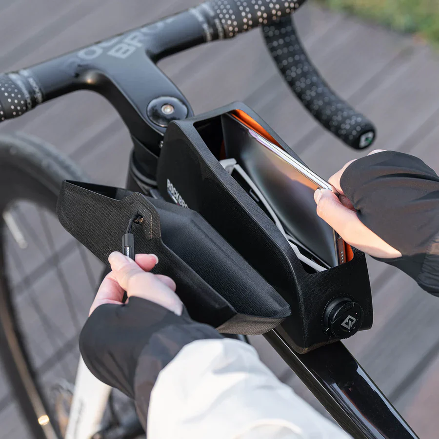 ROCKBROS Road-to-Sky Frame Bag Magnetic Top Tube Bag 100% Waterproof 0.6L-0.9L - Image 4