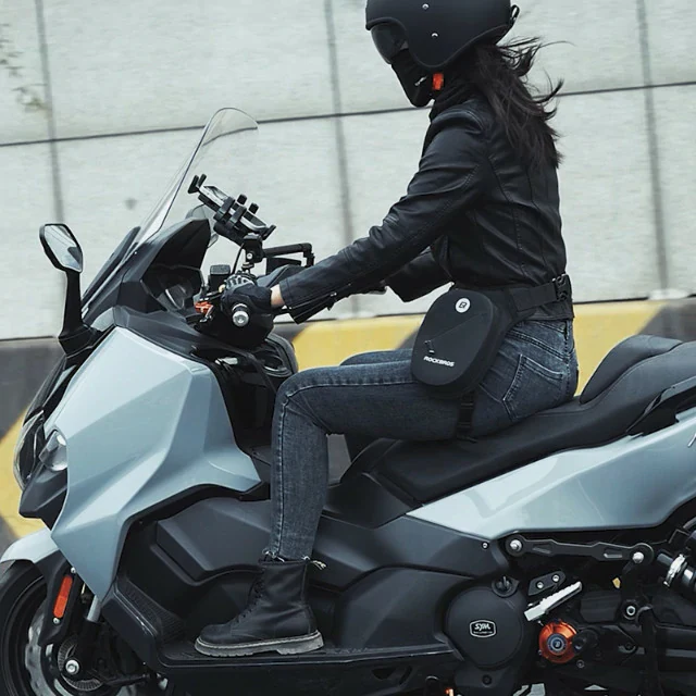 Waterproof Motorcycle Leg Bag - Image 9